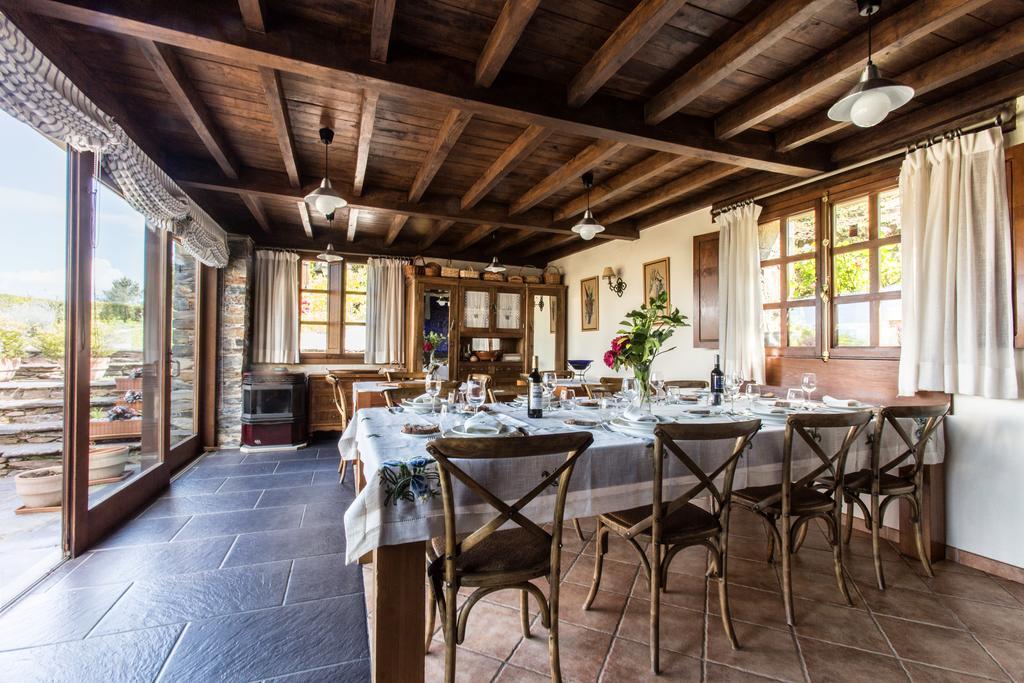Casa Pineiro Guest House Monfero Exterior photo