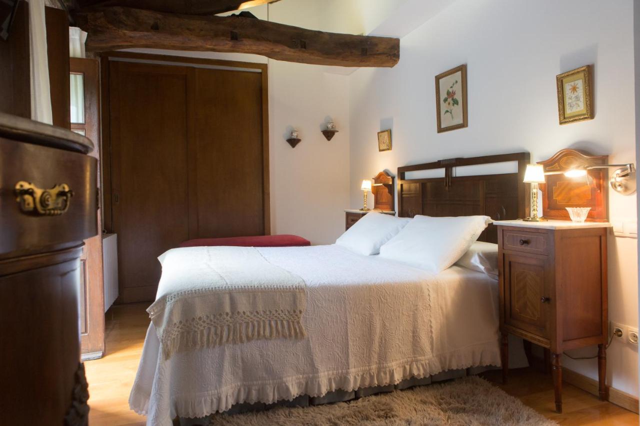 Casa Pineiro Guest House Monfero Exterior photo