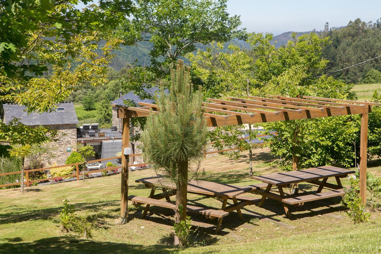 Casa Pineiro Guest House Monfero Exterior photo