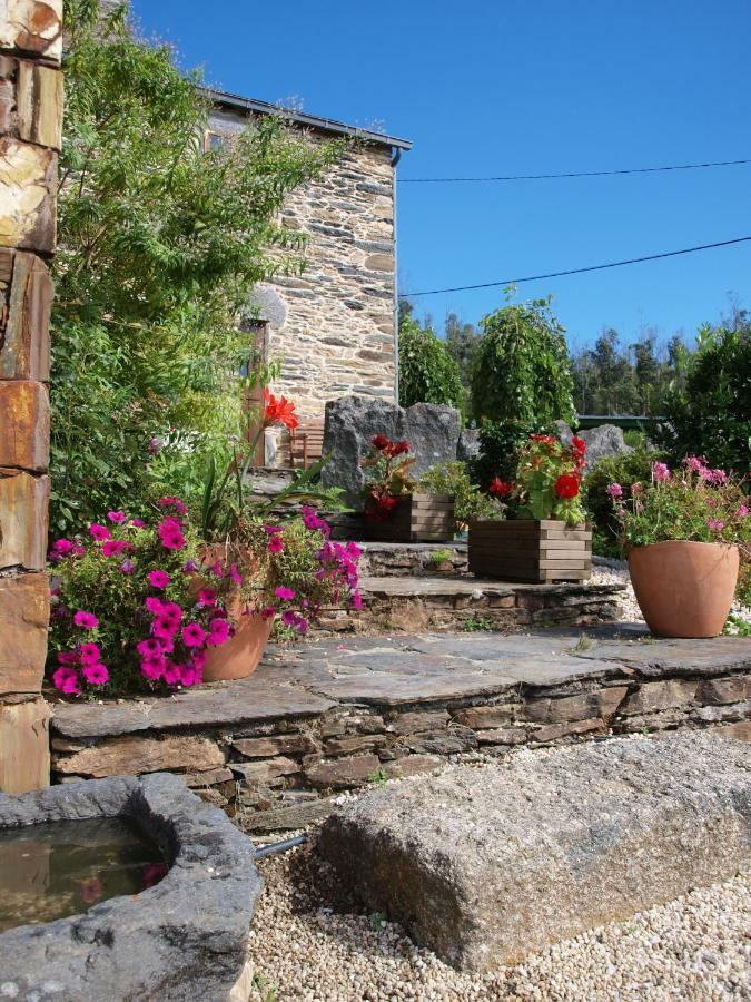Casa Pineiro Guest House Monfero Exterior photo
